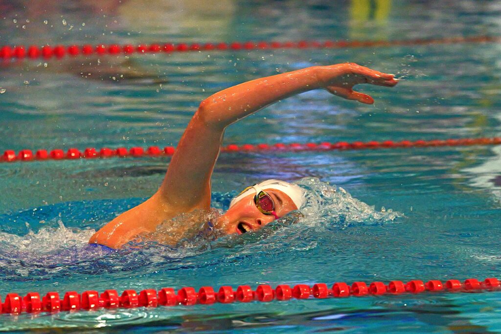Kraulschwimmerin auf dem Padercup